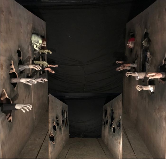Pirate Hallway Attack - PHA1138 Pirate Hallway Attack - PHA1138