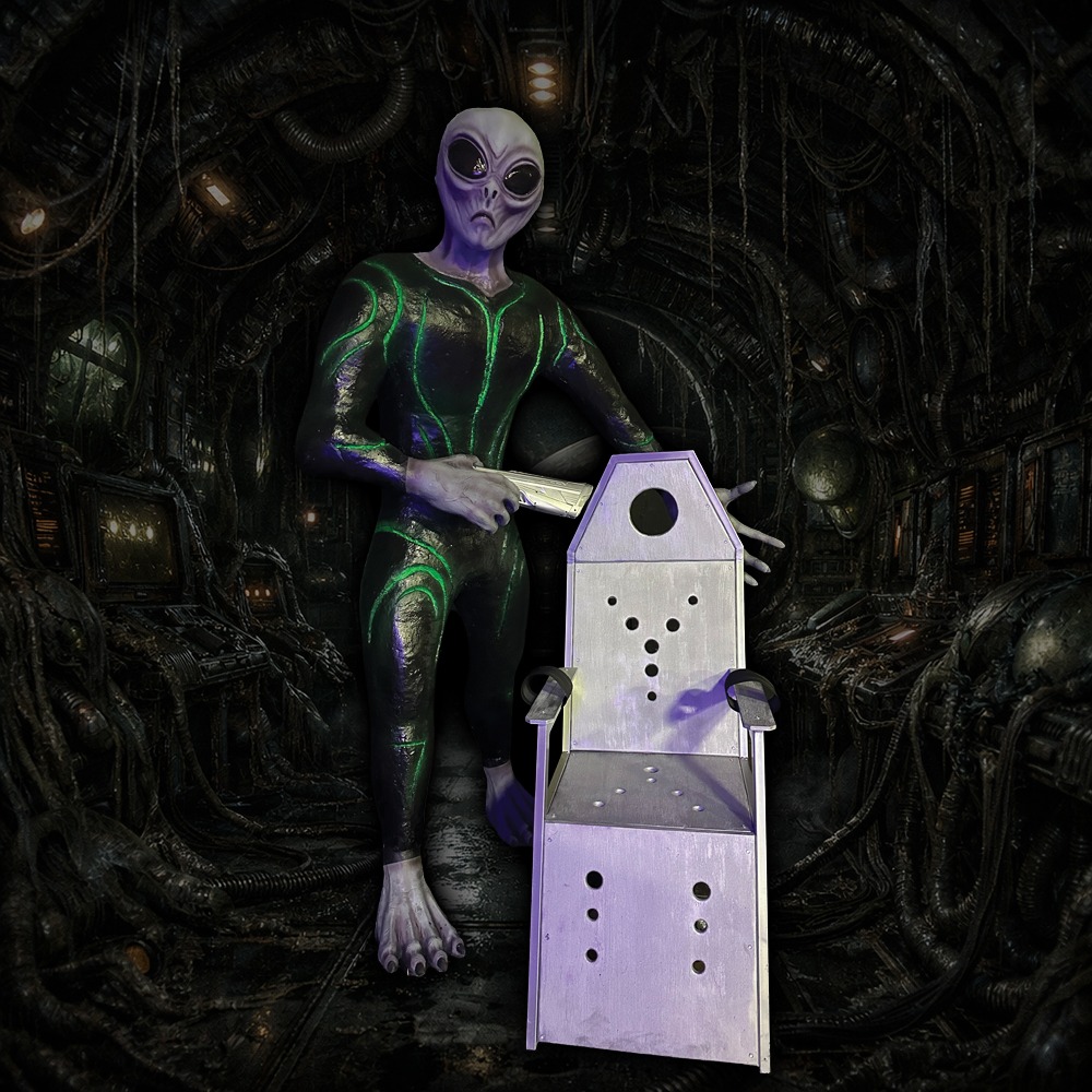 Alien Probe - Photo Op